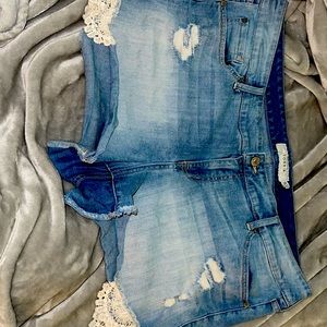 Plus size Torrid 20sz shorts with lace